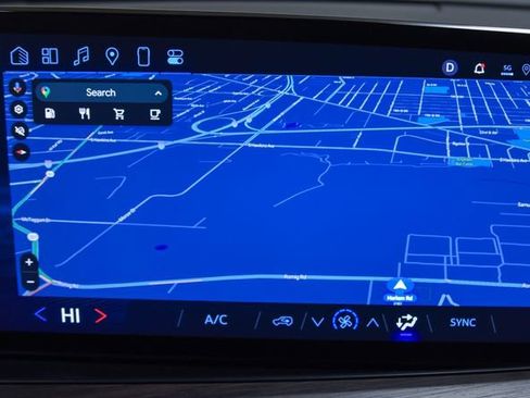 Used 2025 Chevrolet Suburban LS image 21