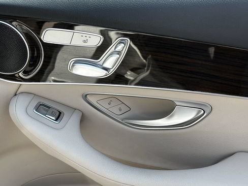 Certified 2021 Mercedes-Benz GLC 300 4MATIC image 17