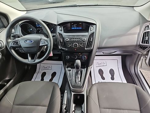 Used 2018 Ford Focus SE FWD image 20