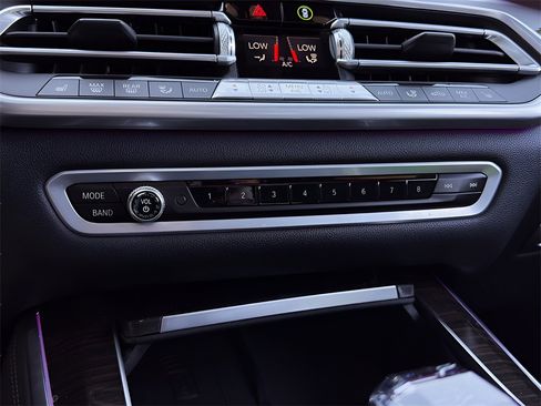 Used 2019 BMW X5 xDrive40i w/ Premium Package 2 image 16