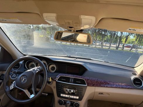 Used 2014 Mercedes-Benz C 250 Sedan image 13