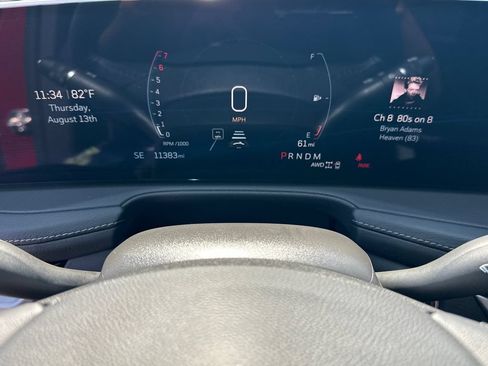 Used 2025 Cadillac XT4 Premium Luxury w/ Technology Package AWD/4WD image 26
