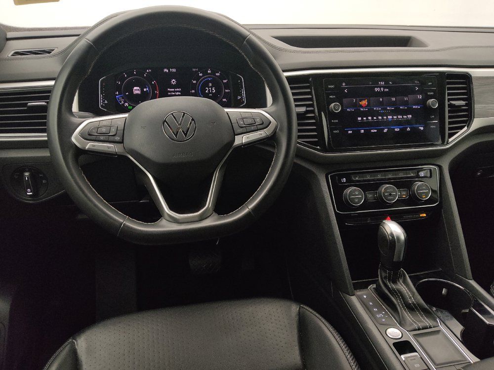 Used 2022 Volkswagen Atlas Cross Sport SE FWD image 22