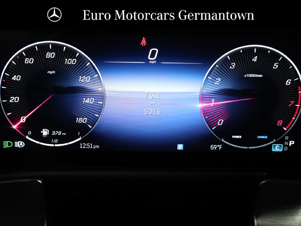 Used 2026 Mercedes-Benz GLB 250 4MATIC image 17
