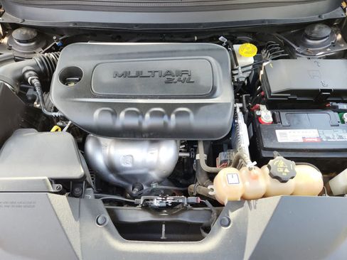 Used 2020 Jeep Cherokee Latitude Plus FWD image 31