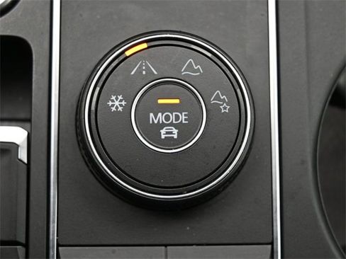 Used 2022 Volkswagen Atlas SE image 25