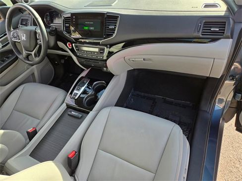 Certified 2022 Honda Pilot Touring image 23