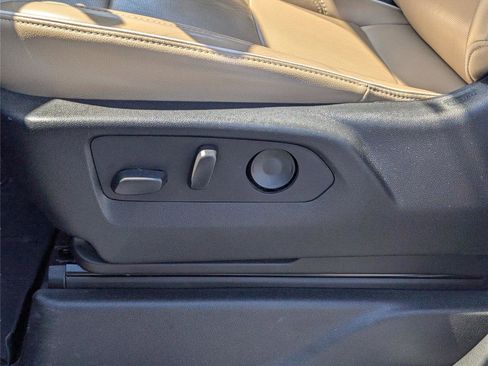 Used 2021 Chevrolet Tahoe Premier image 11