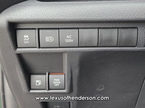 Used 2025 Toyota Sienna XLE Woodland Edition AWD/4WD image 25