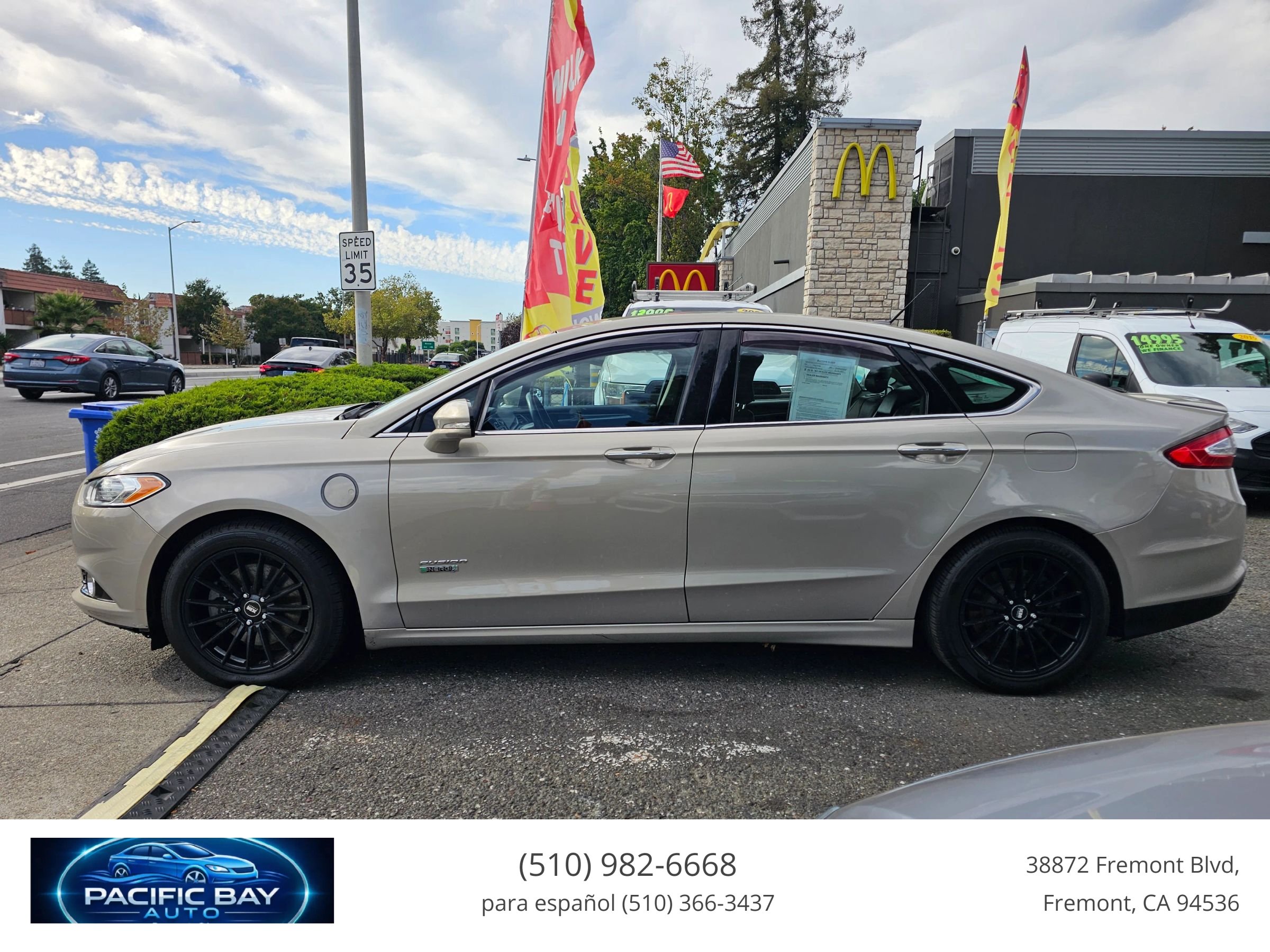 Used 2015 Ford Fusion Energi Titanium FWD image 4