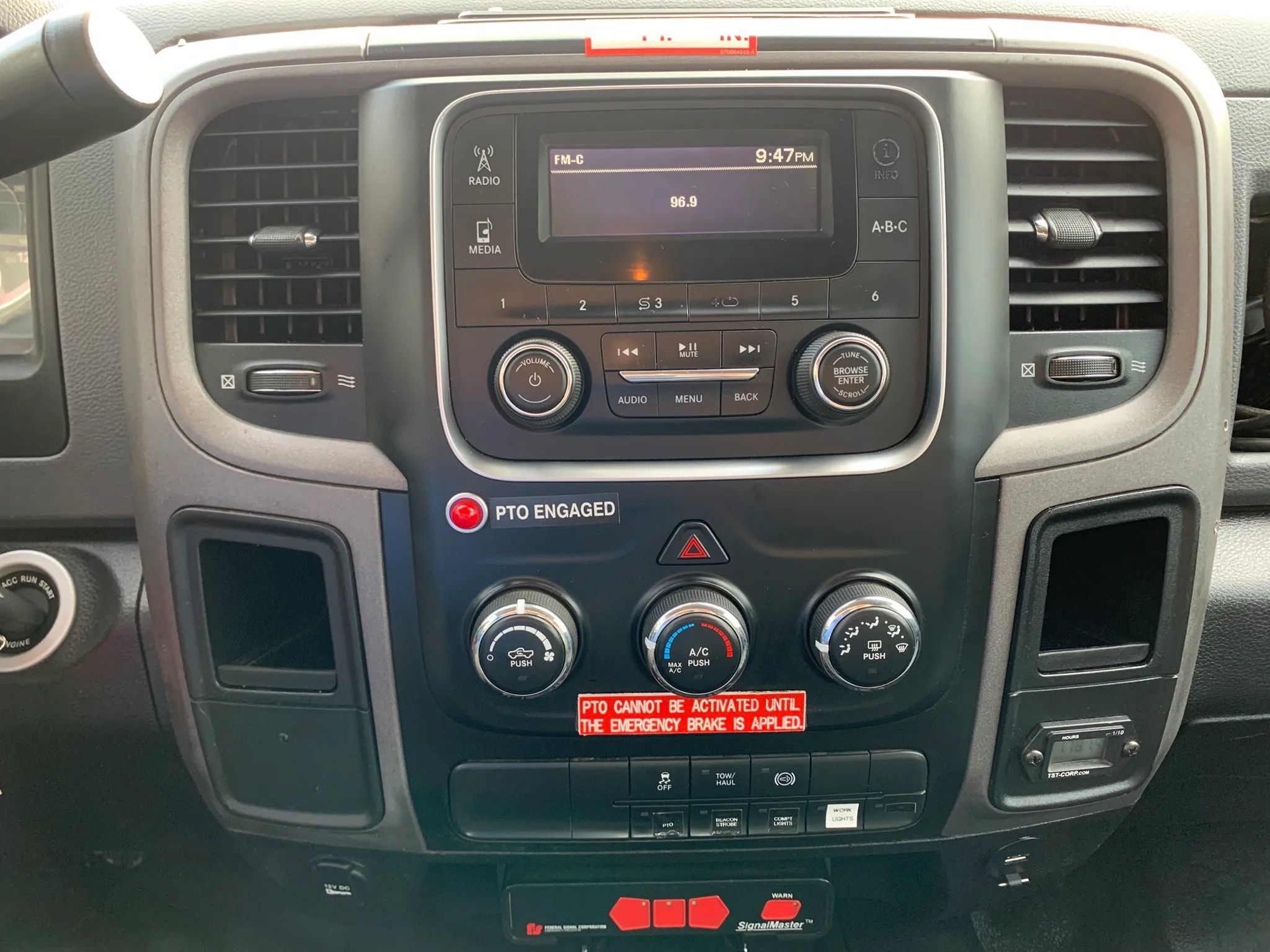 Used 2018 RAM 5500 Tradesman w/ Power & Remote Entry Group AWD/4WD image 15
