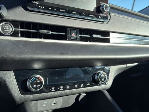 Used 2024 Mitsubishi Outlander ES image 22