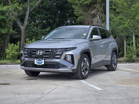 Certified 2025 Hyundai Tucson SEL FWD image 3
