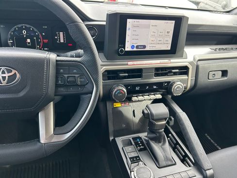 Certified 2025 Toyota Tacoma SR5 image 18