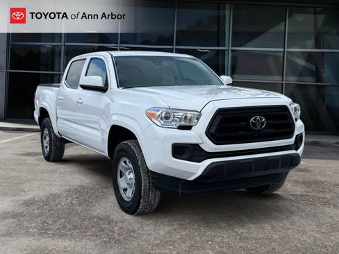 Used 2023 Toyota Tacoma SR image 1