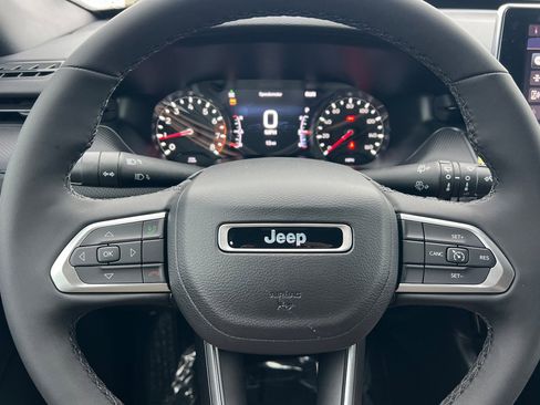 New 2026 Jeep Compass Latitude image 21