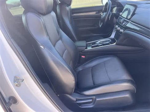 Used 2018 Honda Accord Sport image 12