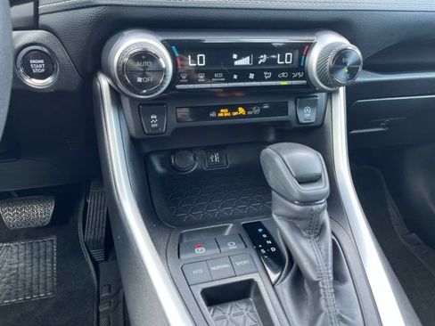 Used 2024 Toyota RAV4 XLE FWD image 25