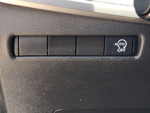 Used 2025 Nissan Kicks SV w/ Illumination Package FWD image 20