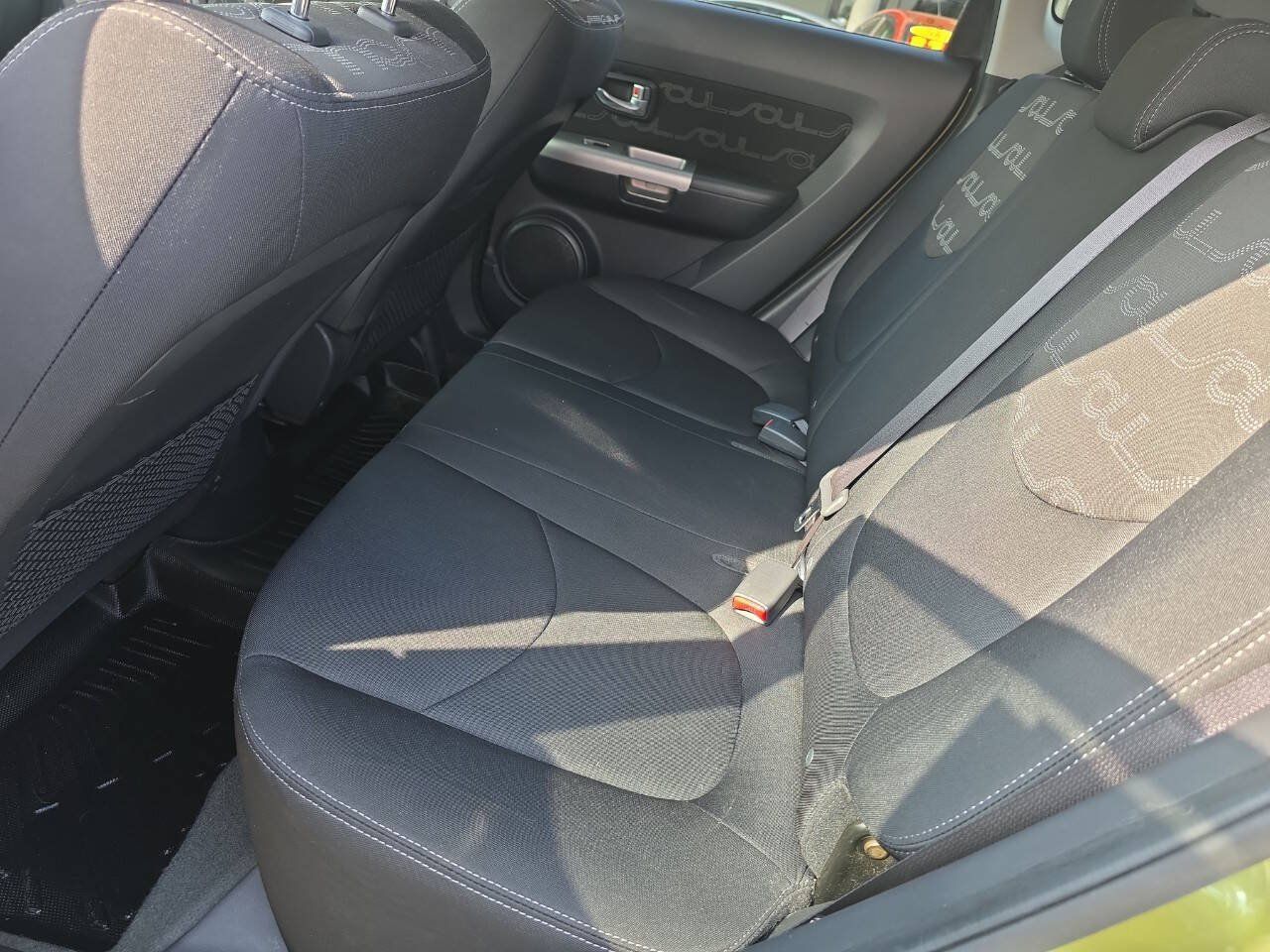 Used 2012 Kia Soul + FWD image 14
