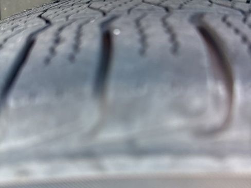 Used 2011 Ford Fusion SE image 9