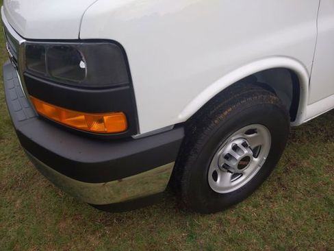 New 2025 GMC Savana 3500 Work Van w/ Power Convenience Package image 17