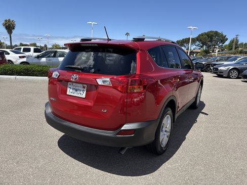 Used 2015 Toyota RAV4 LE FWD image 5
