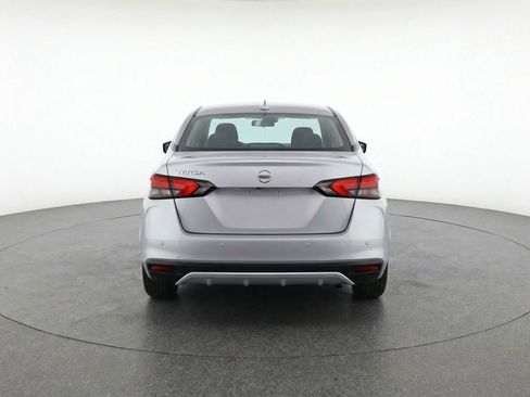 Used 2025 Nissan Versa SV FWD image 7