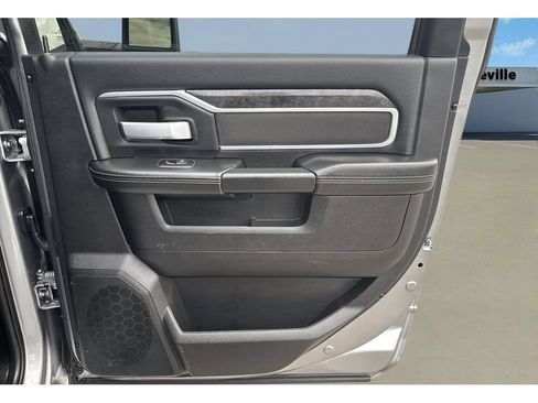 Used 2024 RAM 3500 Big Horn AWD/4WD image 20