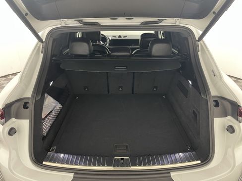 Certified 2026 Porsche Cayenne AWD/4WD image 21