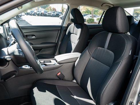 New 2025 Nissan Sentra SV w/ Trunk Package image 18