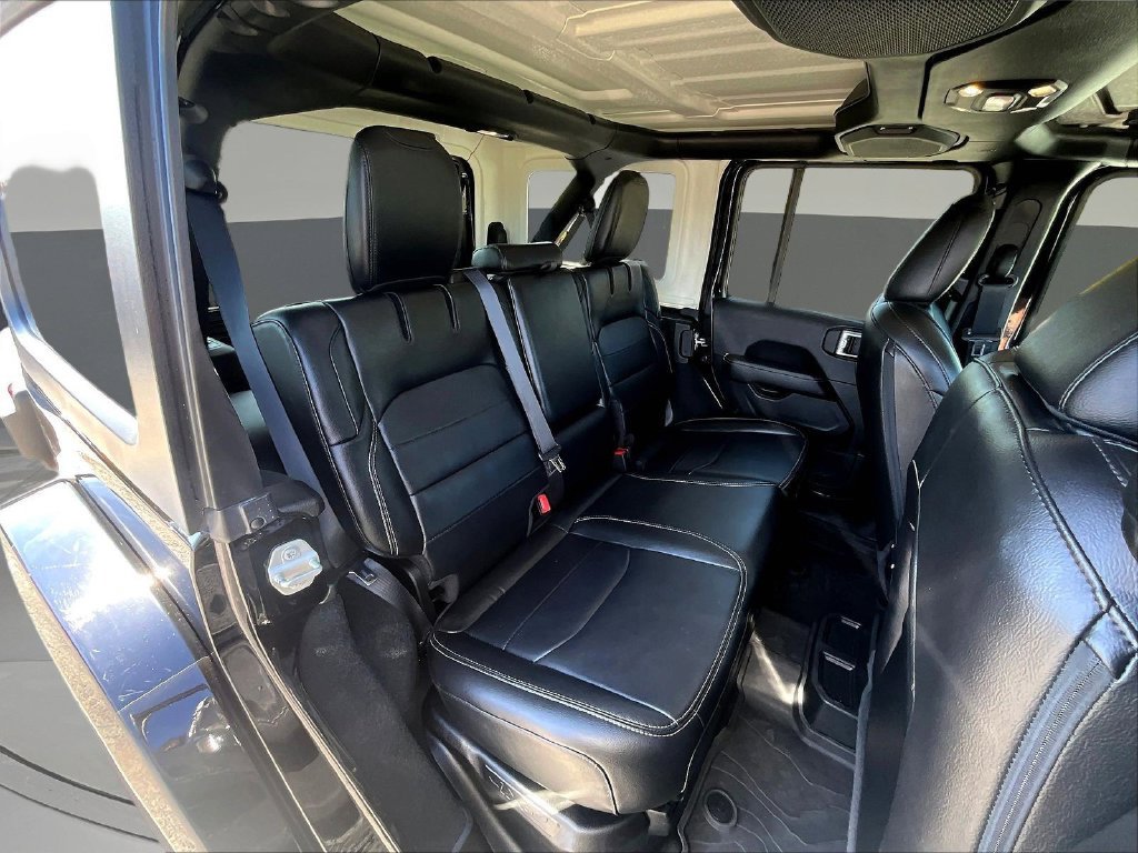 Used 2023 Jeep Wrangler Unlimited Sahara AWD/4WD image 27