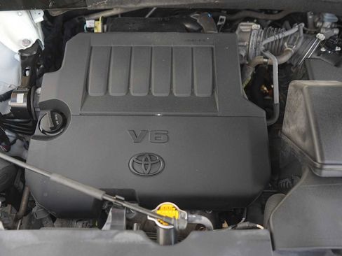 Used 2015 Toyota Highlander LE FWD image 9