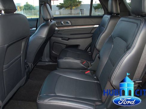 Used 2019 Ford Explorer Limited w/ Ford Safe & Smart Package AWD/4WD image 12