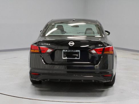 Certified 2024 Nissan Altima 2.5 SV FWD image 9