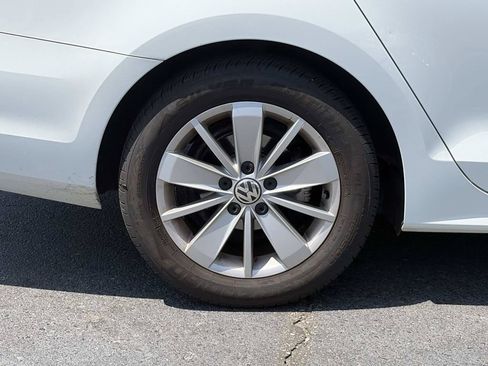 Used 2015 Volkswagen Jetta SE FWD image 8