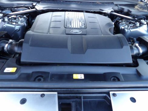 Used 2016 Land Rover Range Rover HSE image 29