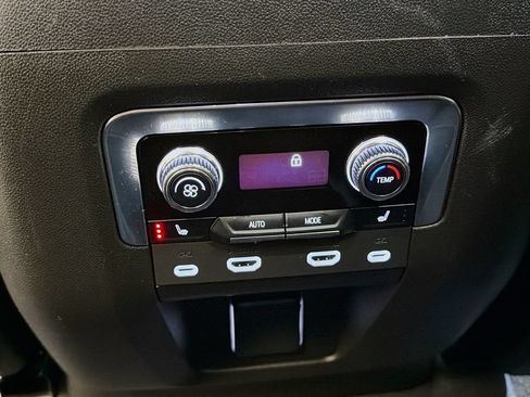 Used 2023 GMC Yukon Denali Ultimate AWD/4WD image 29