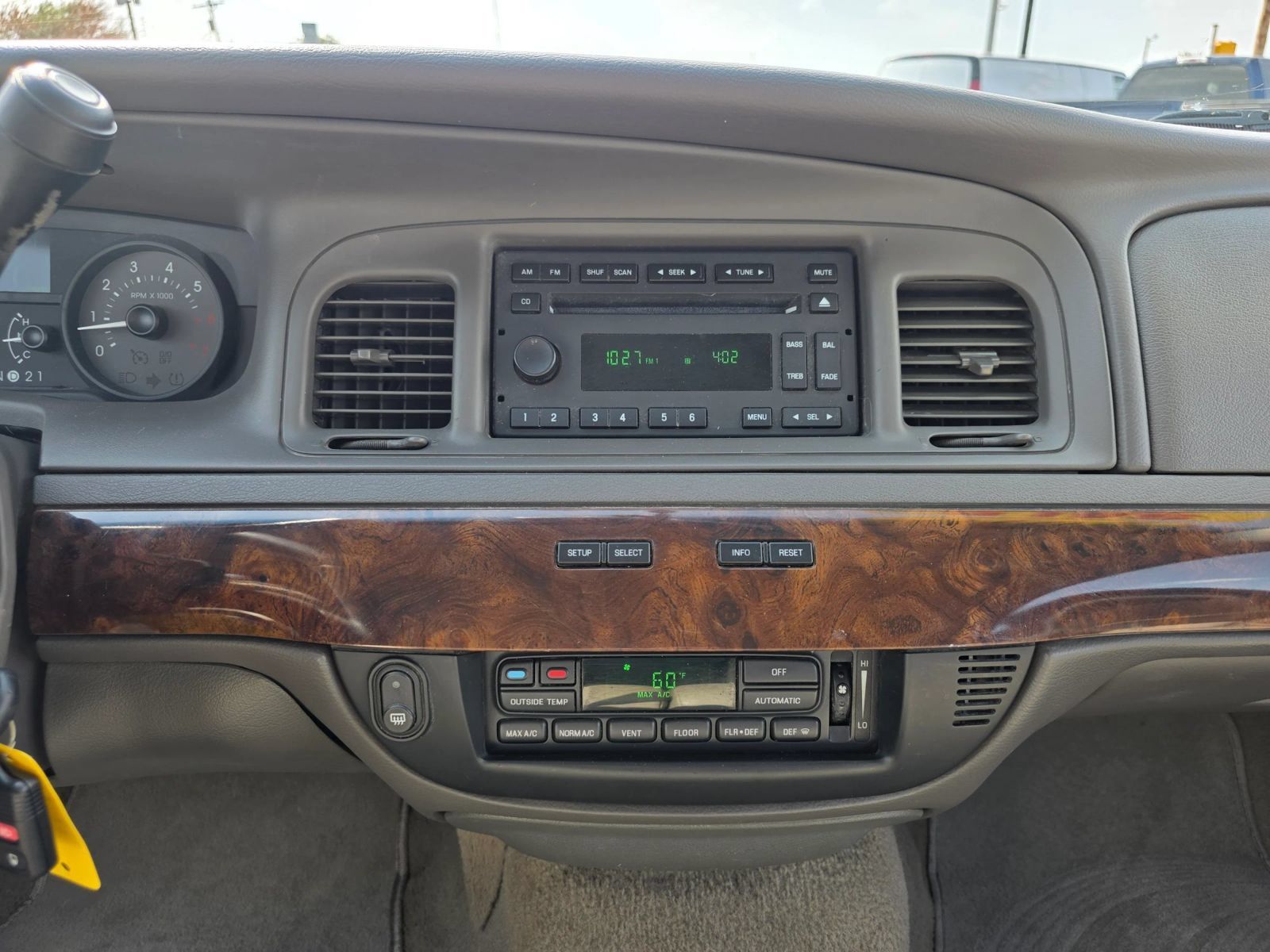 Used 2010 Mercury Grand Marquis LS RWD image 17