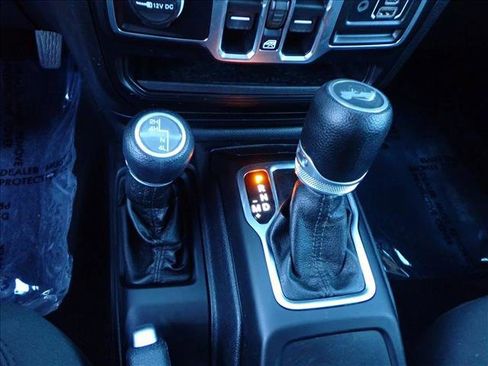 Used 2020 Jeep Wrangler Unlimited Sport S image 21