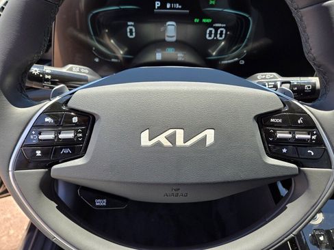 New 2025 Kia Niro EX image 11