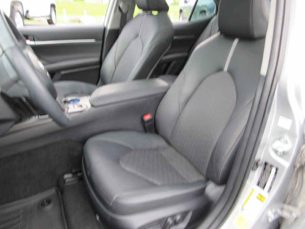 Used 2024 Toyota Camry XSE w/ Cold Weather Package FWD image 20