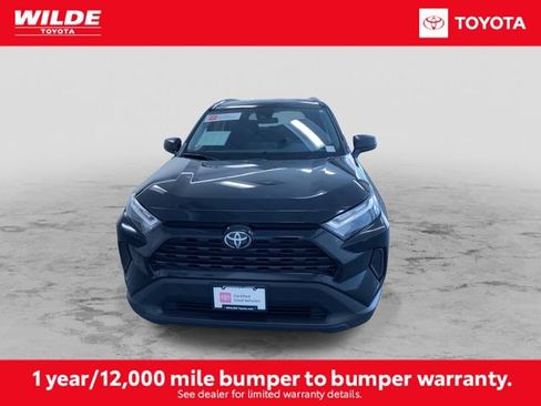 Certified 2025 Toyota RAV4 LE AWD/4WD image 4
