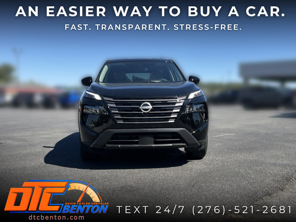 Used 2026 Nissan Rogue SV FWD image 2