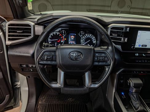 Used 2026 Toyota Tundra SR5 w/ SR5 Convenience Package AWD/4WD image 17