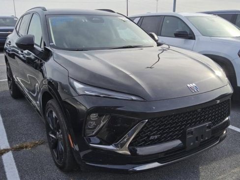 Used 2025 Buick Envision Sport Touring image 1