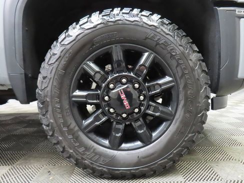 Used 2024 GMC Sierra 2500 AT4 w/ AT4 Premium Plus Package image 10