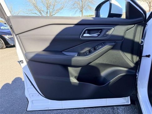 New 2026 Nissan Rogue Platinum w/ Platinum Premium Package image 14