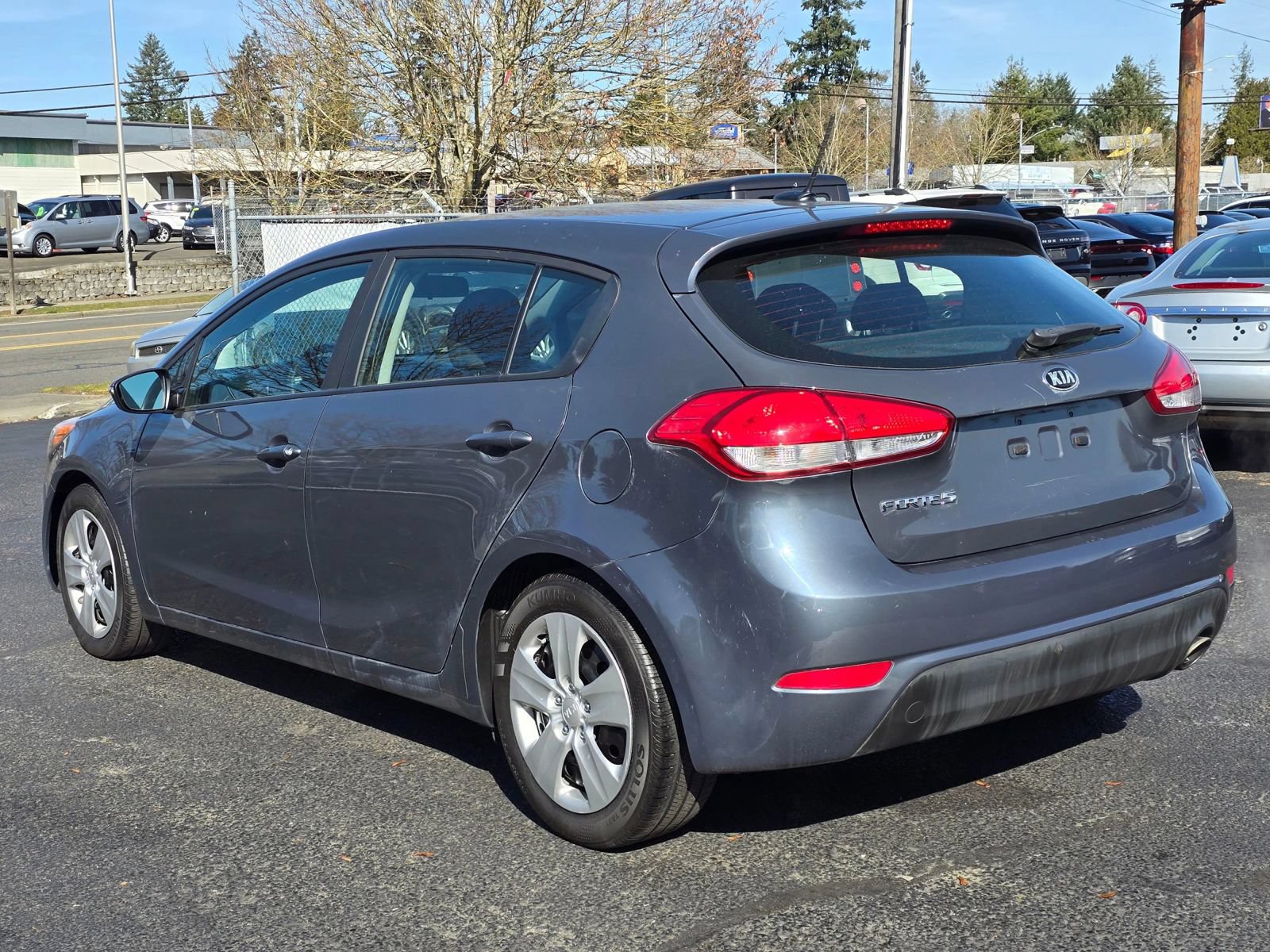 Used 2016 Kia Forte LX FWD image 3