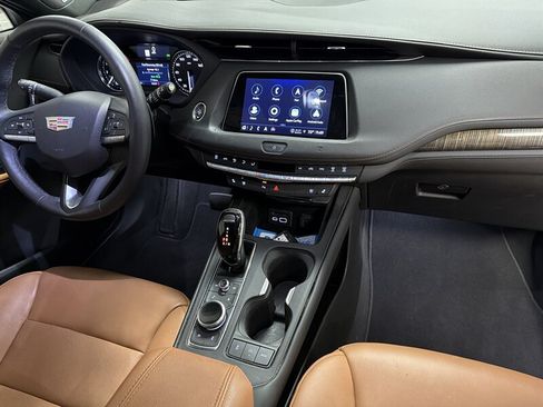 Used 2021 Cadillac XT4 Premium Luxury FWD image 38